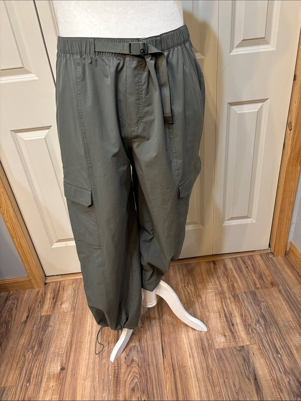 AVIA military green size extra large cargo pants